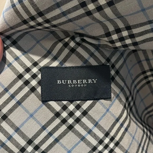 Burberry Small - Medium Coat Gray with Hoodie - Picture 5 of 12